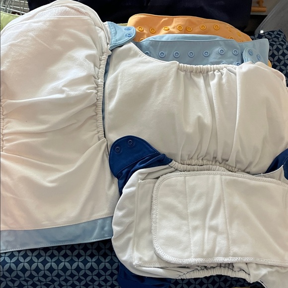 BumGenius Cloth Diaper Bundle- set of 10 reusable diapers - Picture 2 of 3